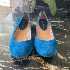 Antonio Melani size 8 flats